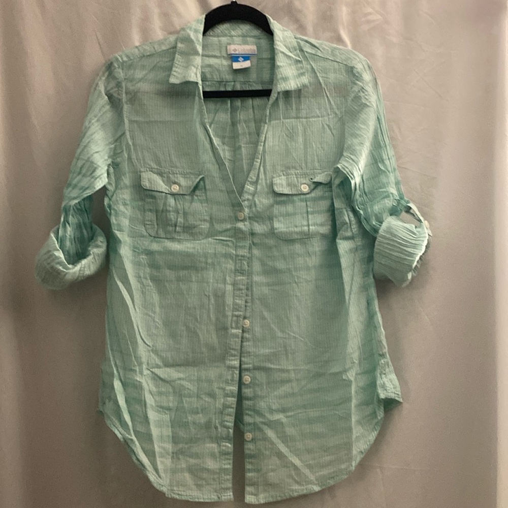 Columbia Light Mint Green Button-Down Shirt